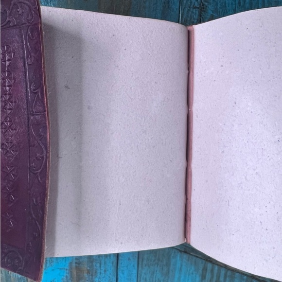 Handmade Leather Journal - Picture 13 of 16